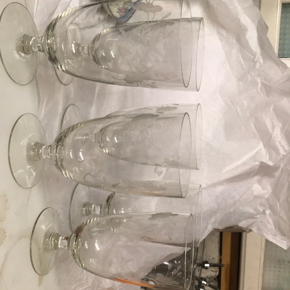 Set of 6 princess house footed water goblets